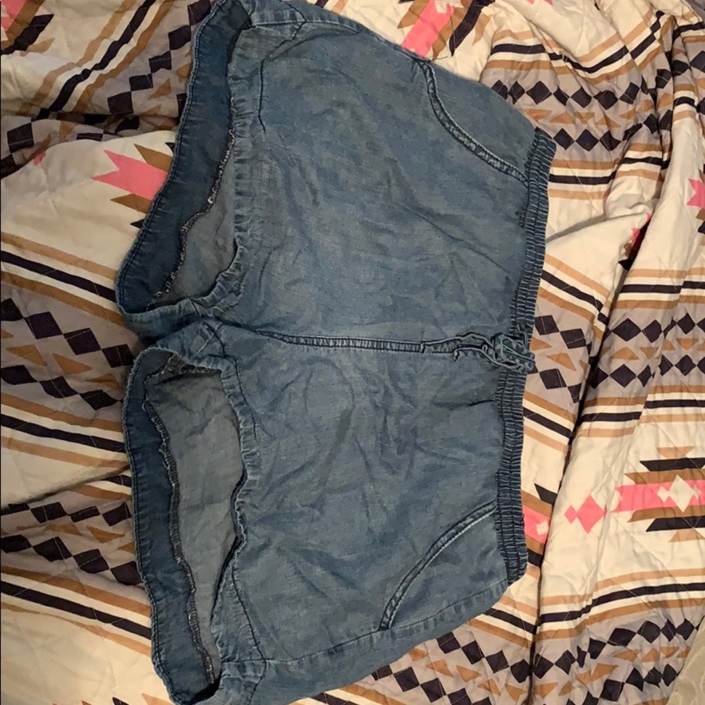 Universal Threads elastic waistband shorts